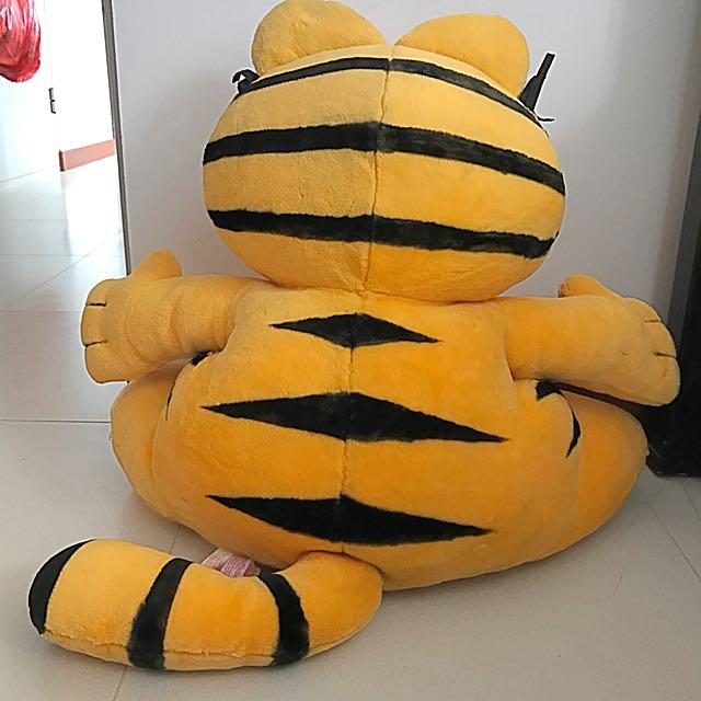 stuffed garfield