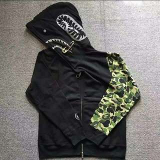 Bape Shark Hoodie WGM
UA 
Size :L
Brand New 
Looks Totally Like The Authentic
Same Material Used 
PM Price Can Nego

#bathingape #swag #keithape