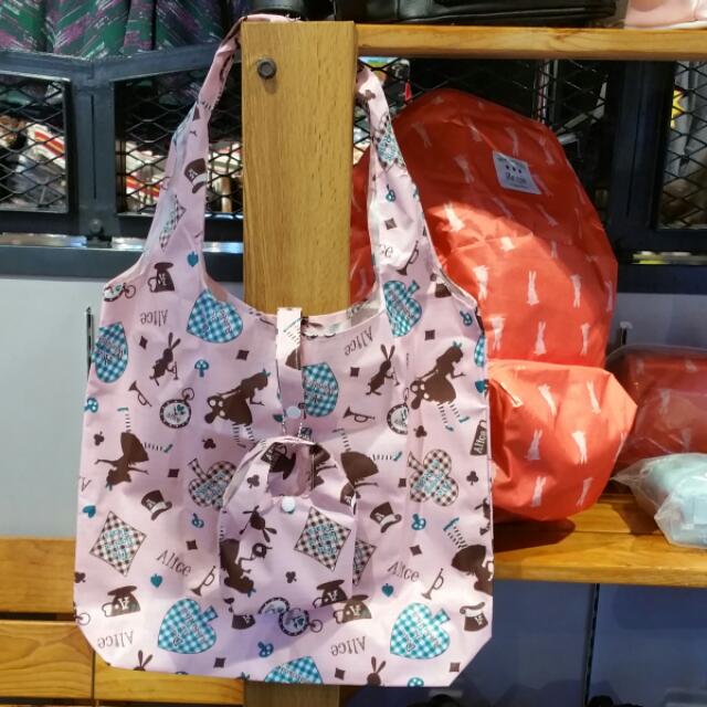 foldable bag, Women's Fashion, Bags & Wallets, Beach Bags on Carousell