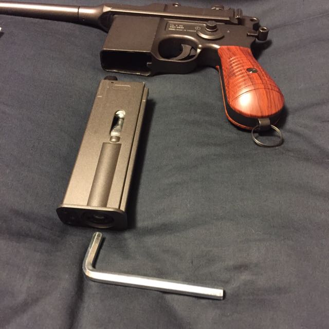 KWC M712 Mauser Broomhandle (CO2) Airsoft Gun, 興趣及遊戲, 玩具 & 遊戲類 Carousell