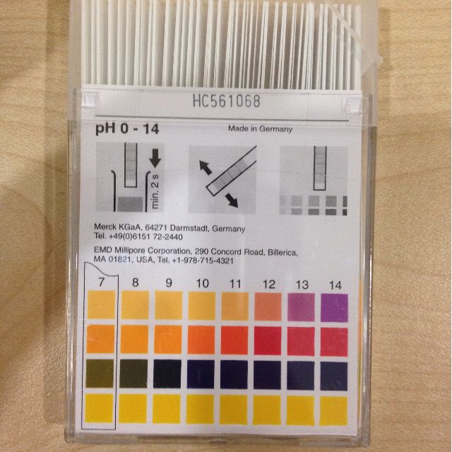 MColorpHast Universal pHIndicator strips (nonbleeding), Beauty
