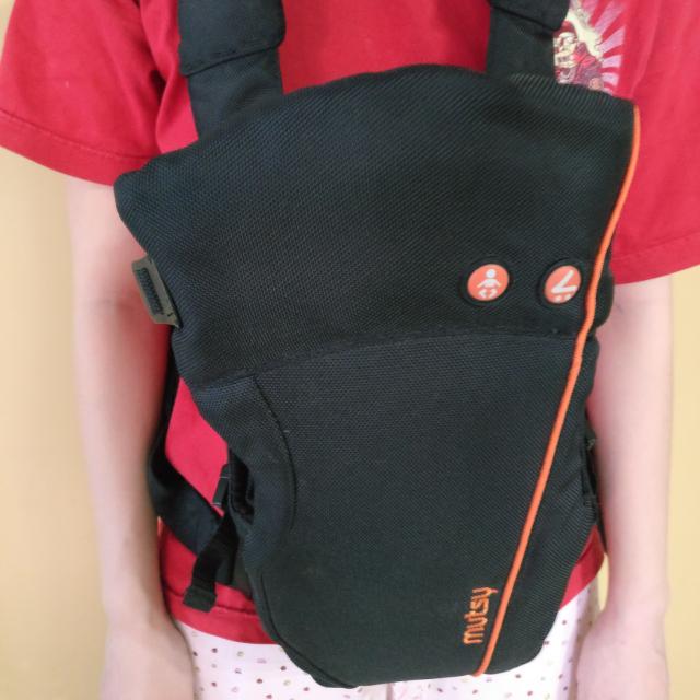Mutsy deals baby carrier