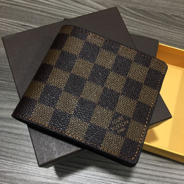 Replica Louis Vuitton LV Damier Men's Wallet, Men's Fashion, Watches &  Accessories, Wallets & Card Holders on Carousell