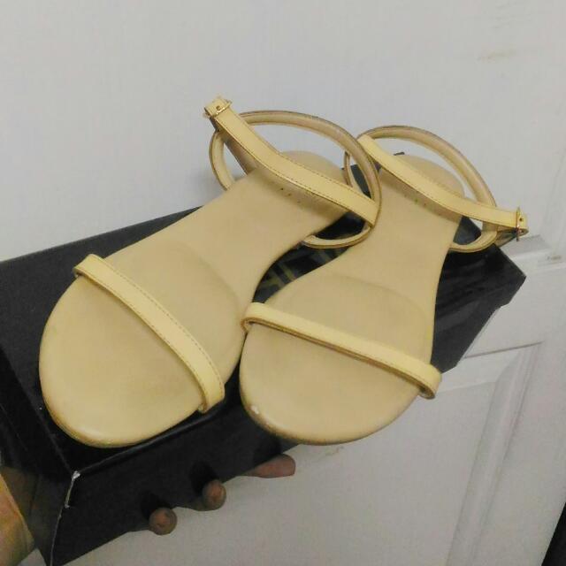 2 strap flat sandals
