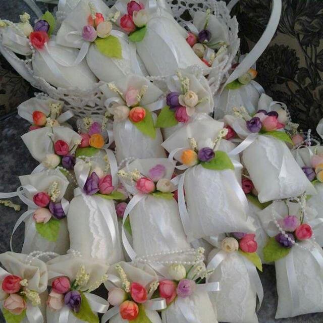 Bunga Rampai Wedding Favors Design Craft Handmade Craft On Carousell