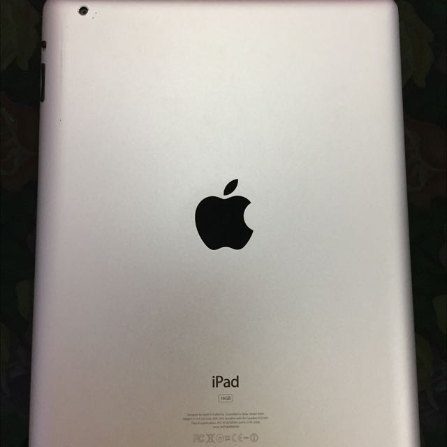 ipad 2 (Category: iPad) located in Ipoh. Submitted by amaz_manu (Listing ID 94008646, Image 2). Description: 16g white wifi Speaker not functioning.