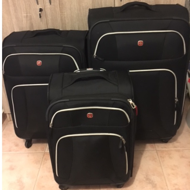 $199 SWISSGEAR WENGER 7362 LITEWEIGHT 