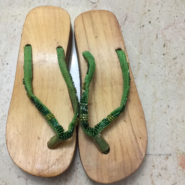 Wooden Slip-on Sandals With Beaded 