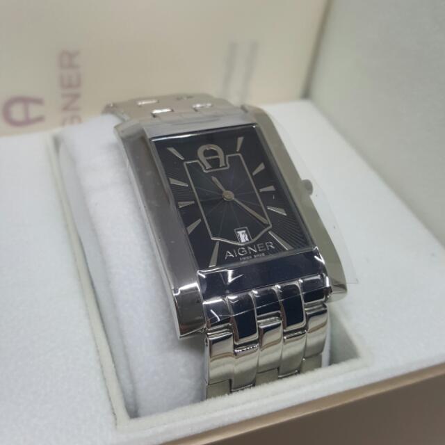 aigner unisex dress watch a32122 Luxury Watches on Carousell
