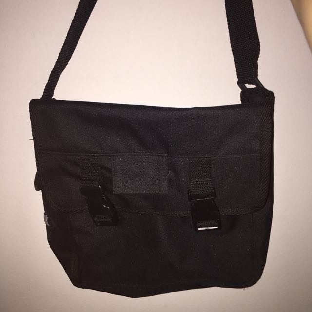 roots mens bags