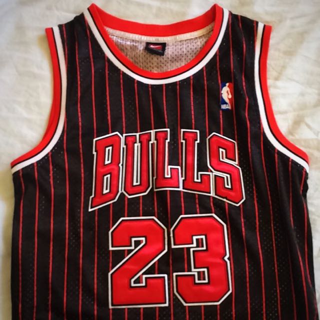 Chicago Bulls Jersey Jordan (23) Size 
