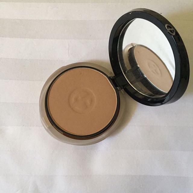 giorgio armani luminous silk compact foundation