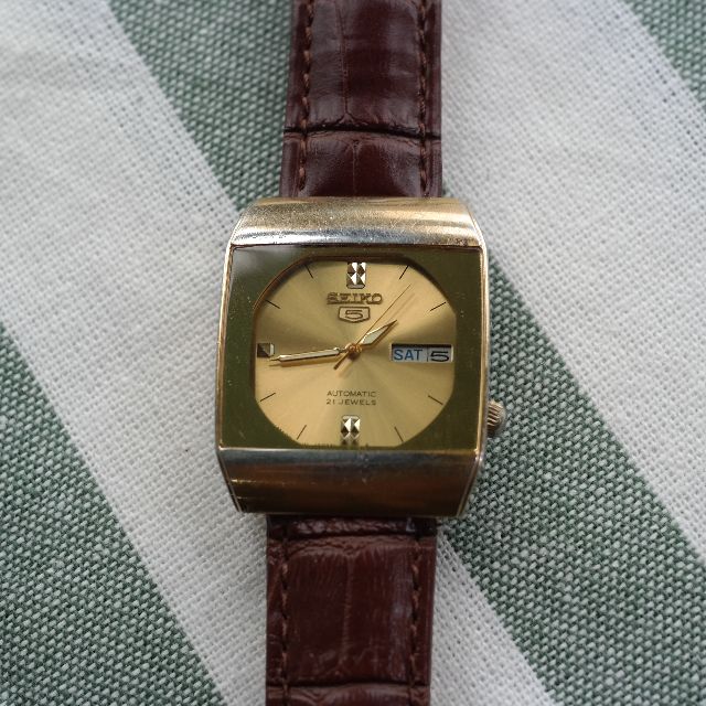 Vintage Seiko 5 Gold Tv Dial Watch Men S Fashion Watches On Carousell