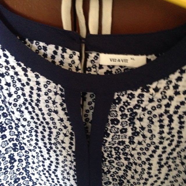 Viz Viz Blouse, Women's Fashion, Tops, Blouses on Carousell