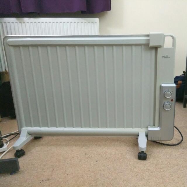 Portable Heater - Challenge Panel Oil Filled radiator Model: NY-7B (700  WATTS), Everything Else on Carousell