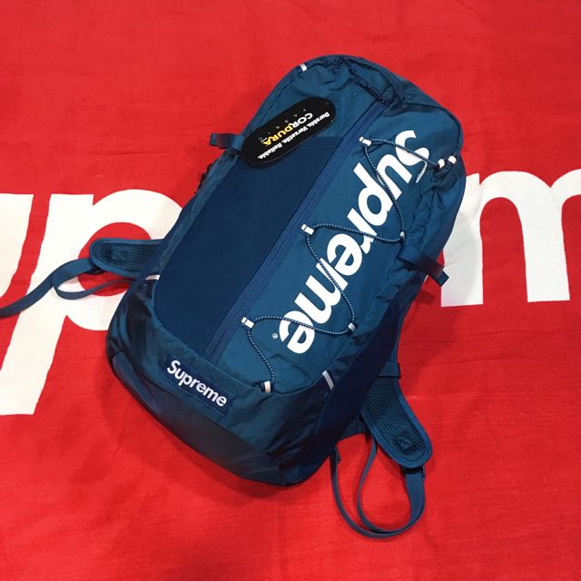 Supreme 17ss backpack 2025