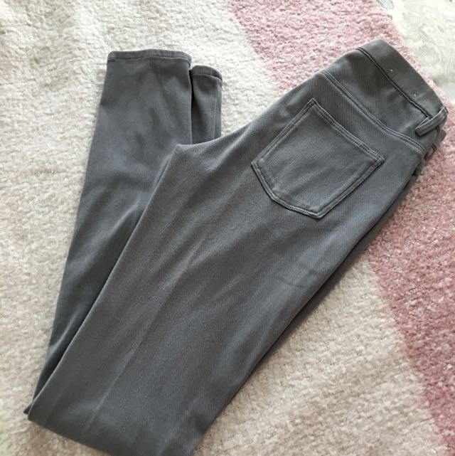 Uniqlo Pants, Women's Fashion, Bottoms, Jeans & Leggings on Carousell