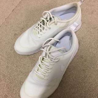 Nike Thea US 7