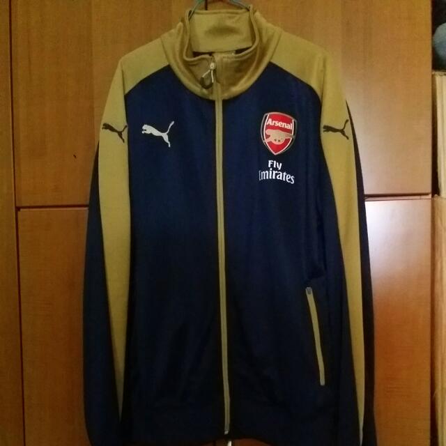 Authentic Arsenal Jacket, Men's Fashion, Tops & Sets, Hoodies on Carousell