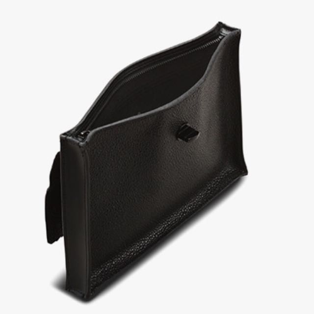 dr martens clutch