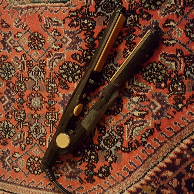 Isinis Ceramic Flat Iron Hair Straightener Health Beauty Hair on Carousell