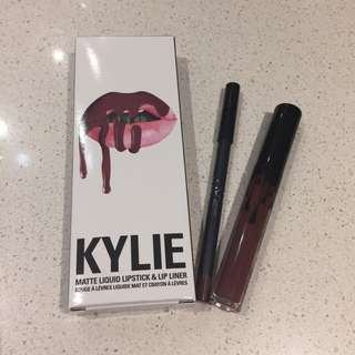LOVE  BITE Lipkit By Kylie Cosmetics