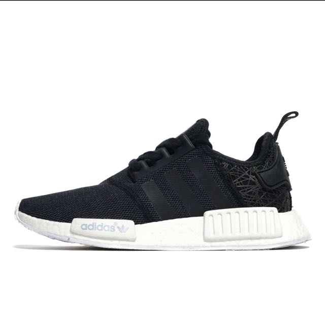 nmd r1 womens black