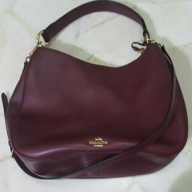 Coach Oxblood Hobo, Women's Fashion, Bags & Wallets, Purses & Pouches