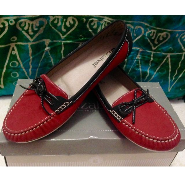 Sepatu Wanita Elizabeth Warna Merah Gaya Kasual Fesyen Wanita Sepatu Di Carousell