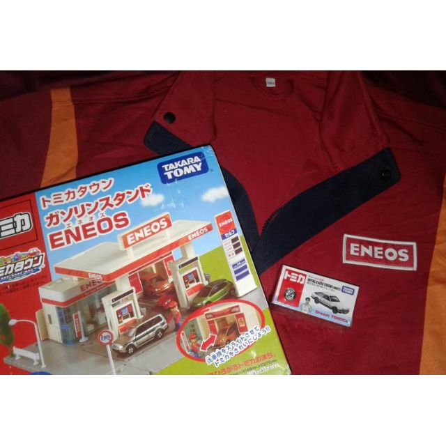 Take5off Tomica Eneos Gas Station Initial D Trueno 86 Eneos Staff Jacket Toys Games Other Toys On Carousell