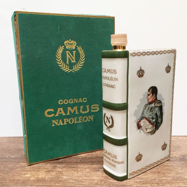 (Unopened) Vintage Camus Napoleon Cognac 700ml Limoges Porcelain Book