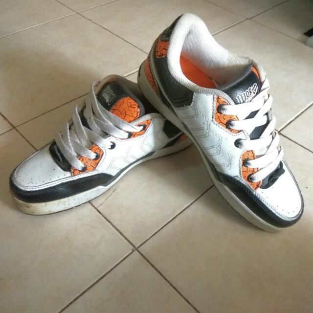 WORLD INDUSTRIES SNEAKERS UK SIZE 8 Women s Fashion Footwear