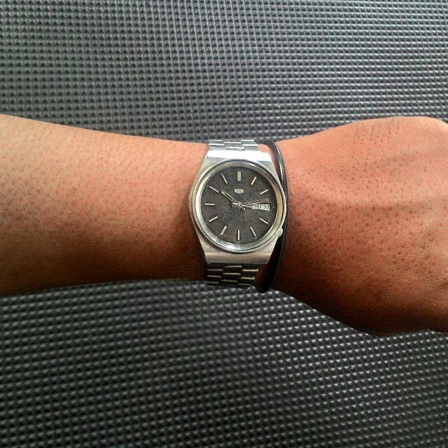 Jam Tangan Seiko 5 Original Automatic Lawas Jadul Vintage Retro Antik Fesyen Pria Jam Tangan Di Carousell