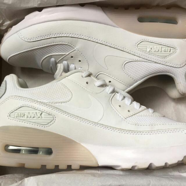 nike shoes owner