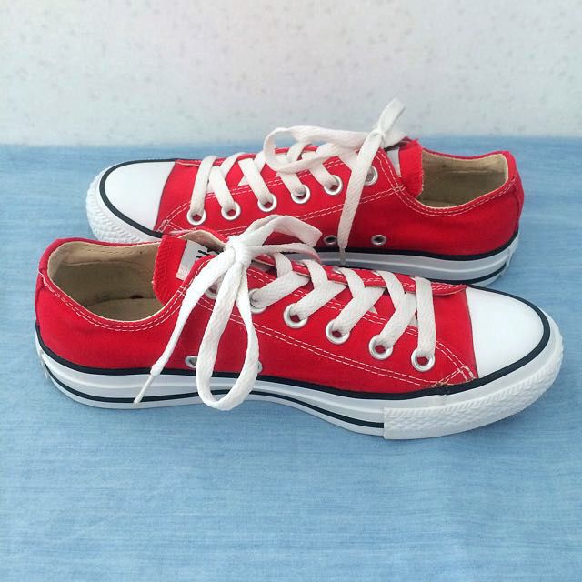 red converse tennis shoes