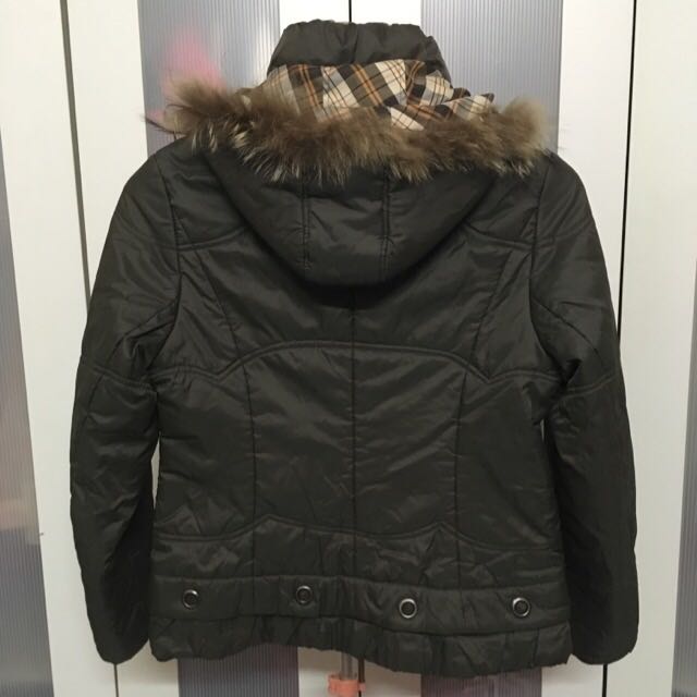 Winter Jacket (Category: Coats, Jackets and Outerwear) located in Kuala Lumpur. Submitted by shirley203 (Listing ID 94782401, Image 2). Description: .