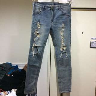 淺色水洗破壞牛仔褲（非Levi's Edwin Lee Fragment Vanquish Zara H&M UNIQLO）