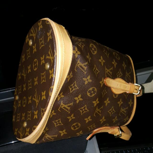 Lv （分類：手袋及銀包）位於 Hong Kong。 由 raylily2006 提交（商品編號 95042591，圖片 2）。簡介： 。