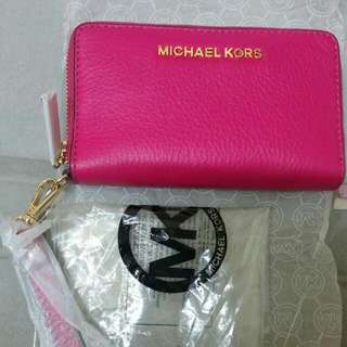 (new)  MK Raspberry Leather Pourch