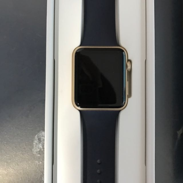 Apple Watch 7000 Series 42mm, Mobile Phones & Gadgets, Wearables