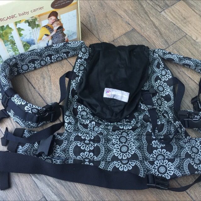 Ergobaby Petunia Pickle Bottom Carrier Evening in Innsbruck Discontinued by Manufacturer