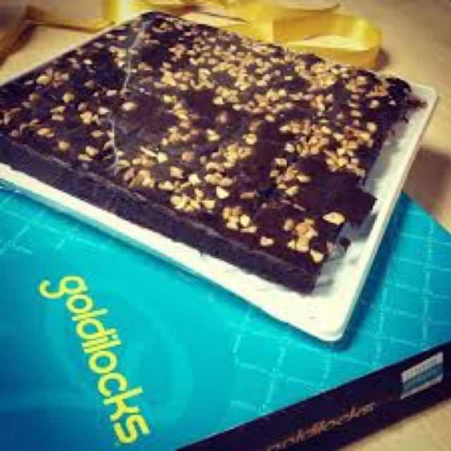 Preorder Goldilocks Classic Brownies, Food & Drinks, Homemade Bakes