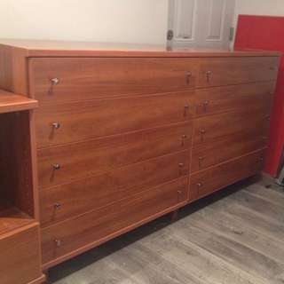 Dresser and 2 Night Tables Dresser and 2 Night Tables