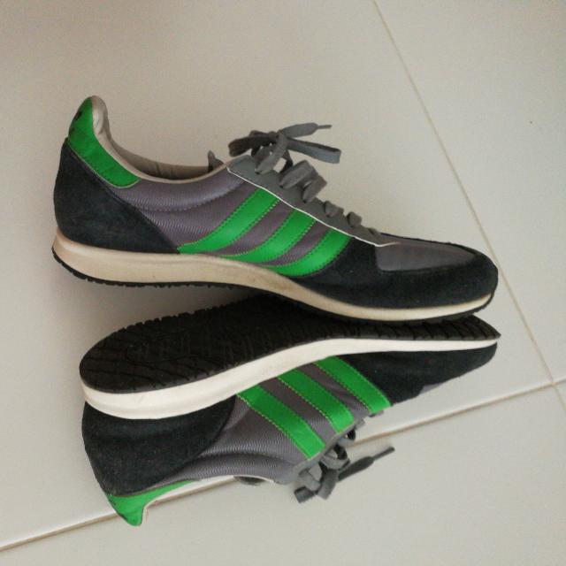 Adidas Casual Shoes, Men's Fashion, Footwear, Casual shoes on Carousell