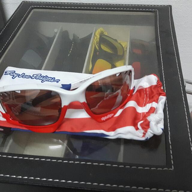Brand New Limited Edition Oakley Troy 