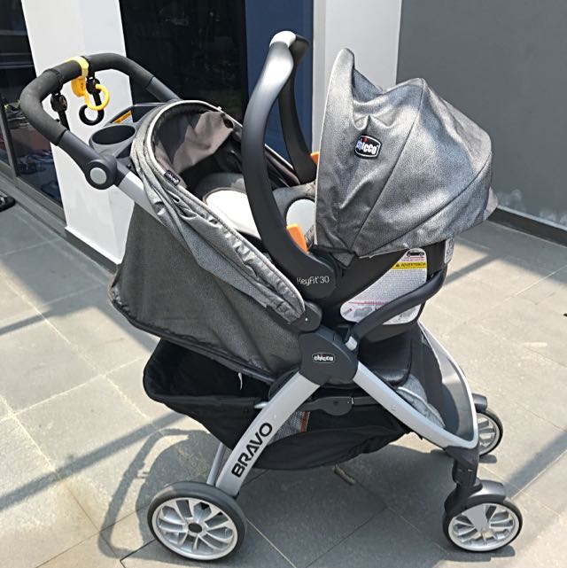 chicco bravo car seat and stroller
