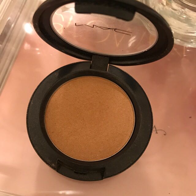 mac trace gold blush