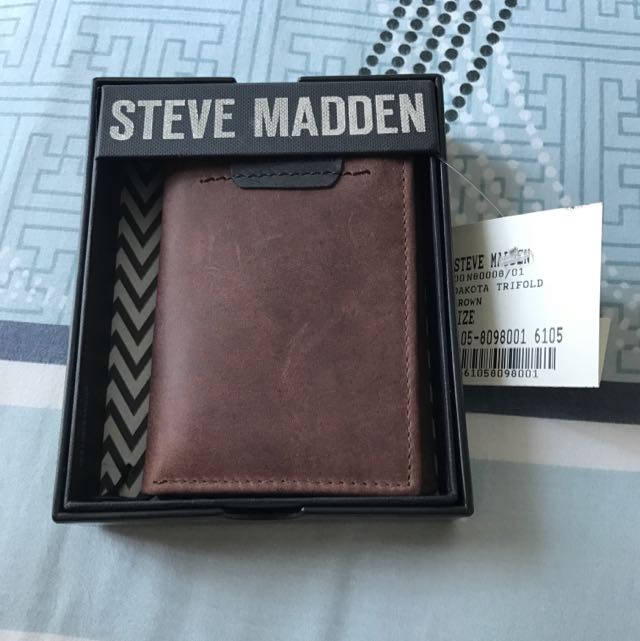 enchufe pasión himno Nacional Steve Madden Men's Wallet, Men's Fashion, Watches & Accessories, Wallets &  Card Holders on Carousell
