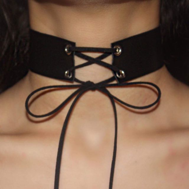 Shoelace choker hotsell