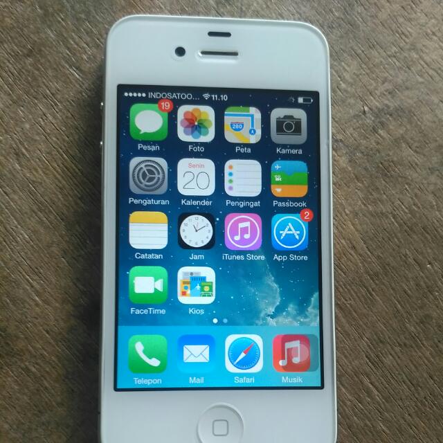Iphone 4 White Telepon Seluler Tablet Di Carousell
